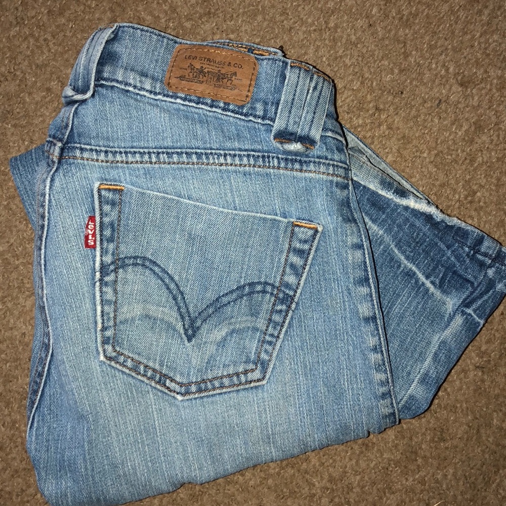 Rare vintage bell bottom Levi’s 27